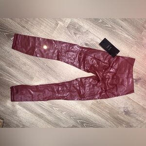 Lululemon leggingsg black label burgundy with tags